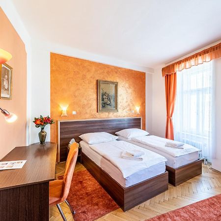 Hotel Trumf Mladá Boleslav Zewnętrze zdjęcie