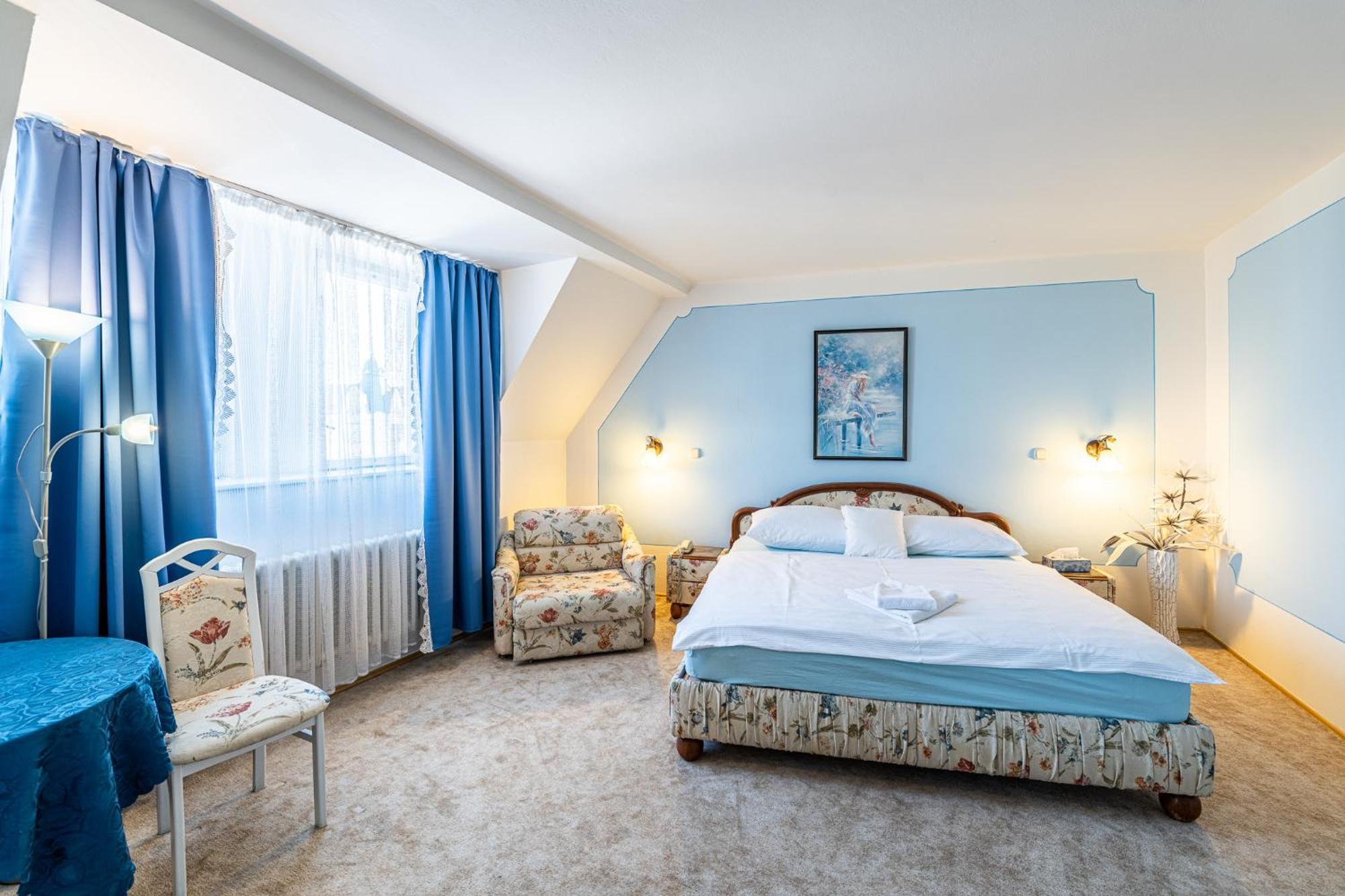 Hotel Trumf Mladá Boleslav Zewnętrze zdjęcie
