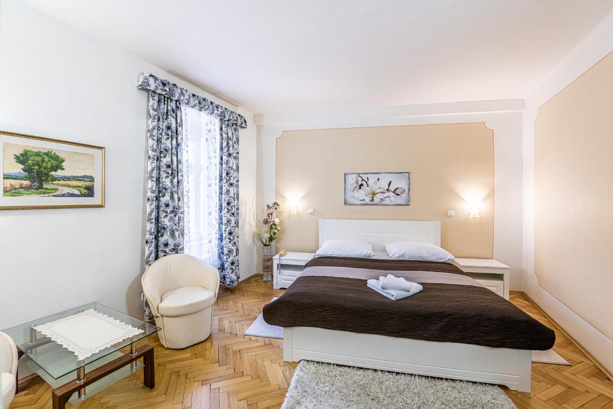 Hotel Trumf Mladá Boleslav Zewnętrze zdjęcie
