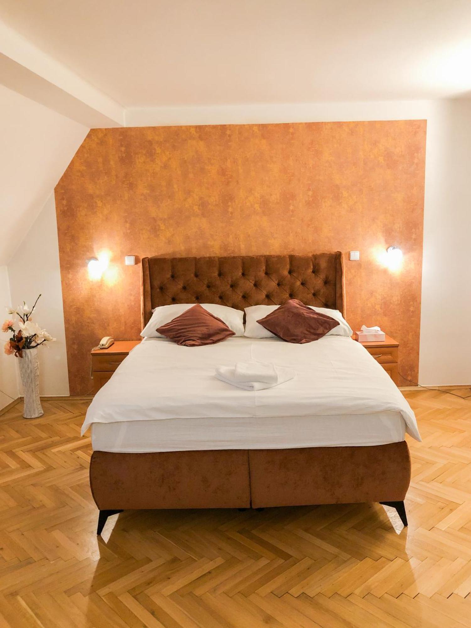 Hotel Trumf Mladá Boleslav Zewnętrze zdjęcie